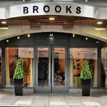 Brooks 4*