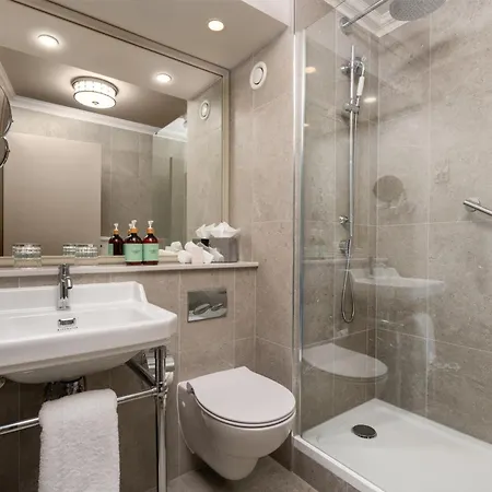 Ξενοδοχείο Brooks 4*