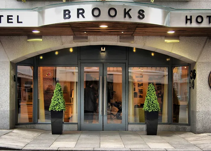 Brooks 4*