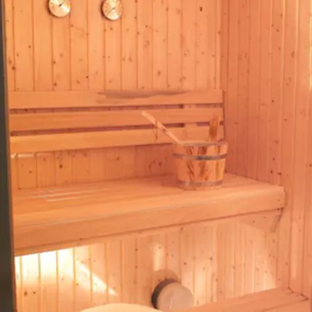 Brooks Отель 4*