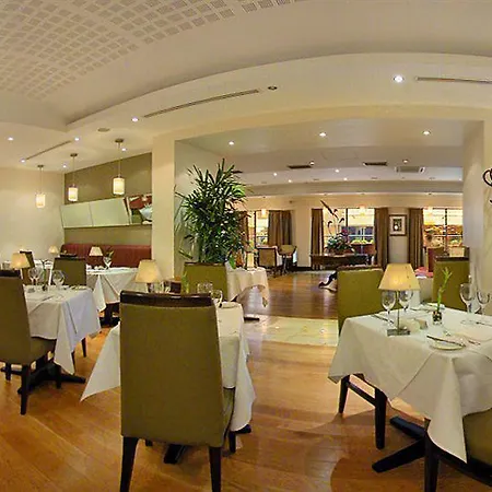 Brooks Отель 4*